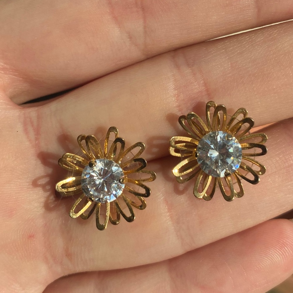 Gold Flower Diamond Earrings Studs